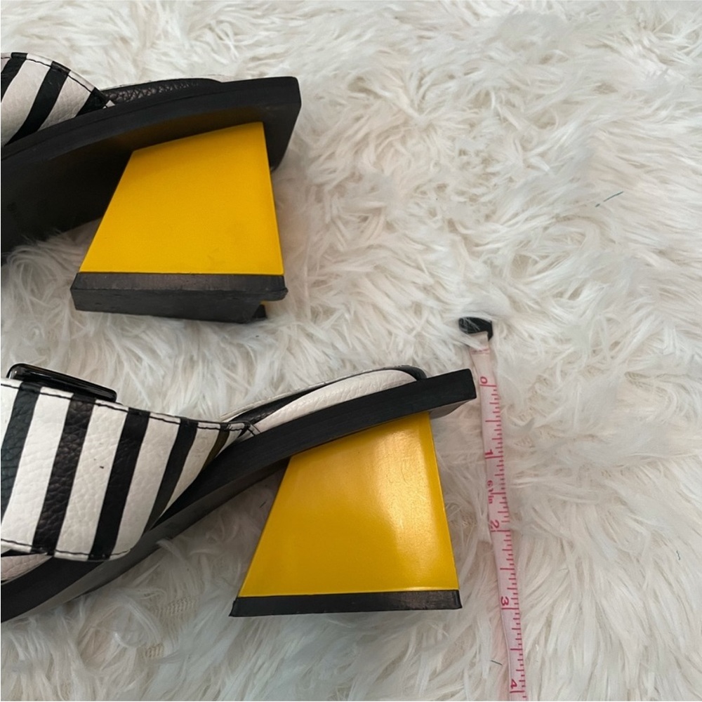 NWOT Block Heel Sandals Sizen6 - Picture 10 of 13